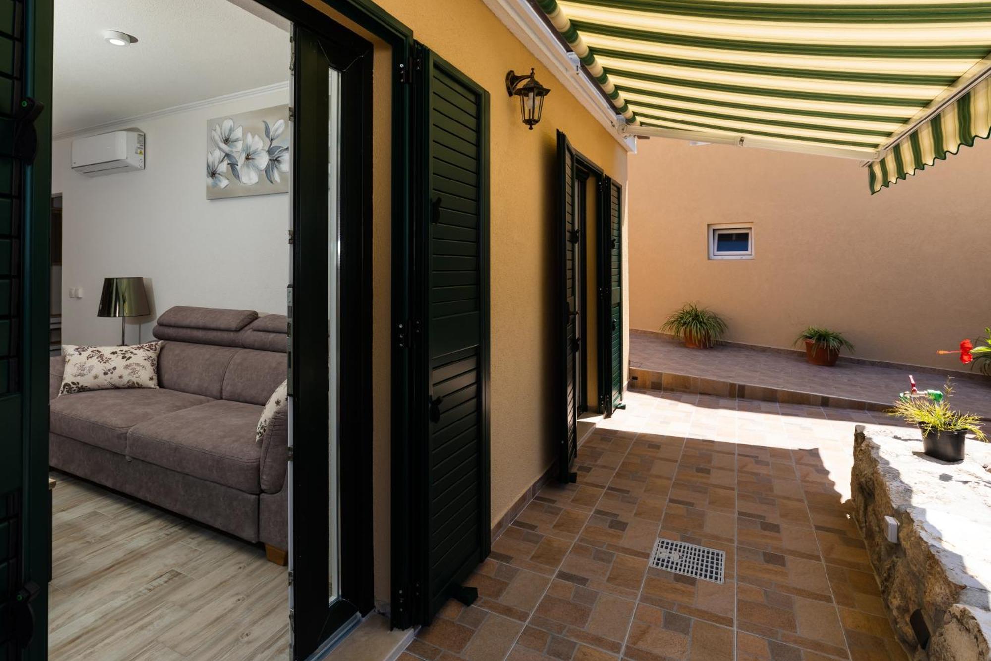 Apartment Pod Nespolom Trsteno Rom bilde